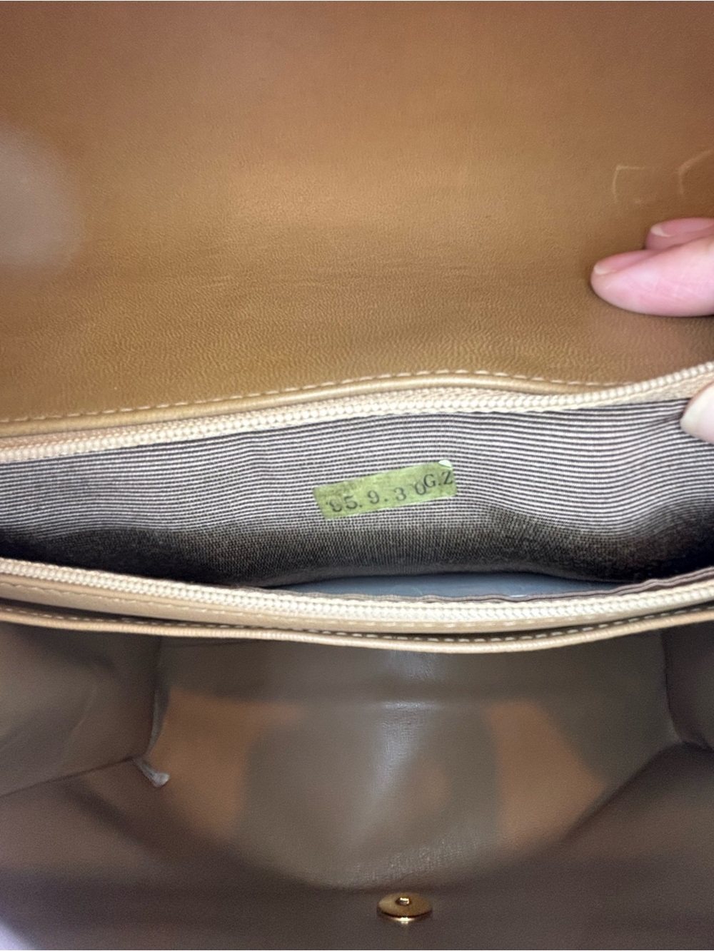 Chanel Vintage Quilted Top Handle Kelly Bag in Tan, 24K Gold Hardware - Picture 7 of 16